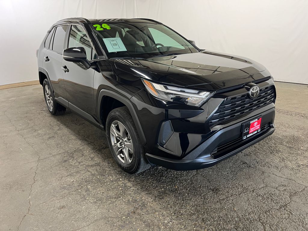 2024 Toyota RAV4 XLE AWD's photo