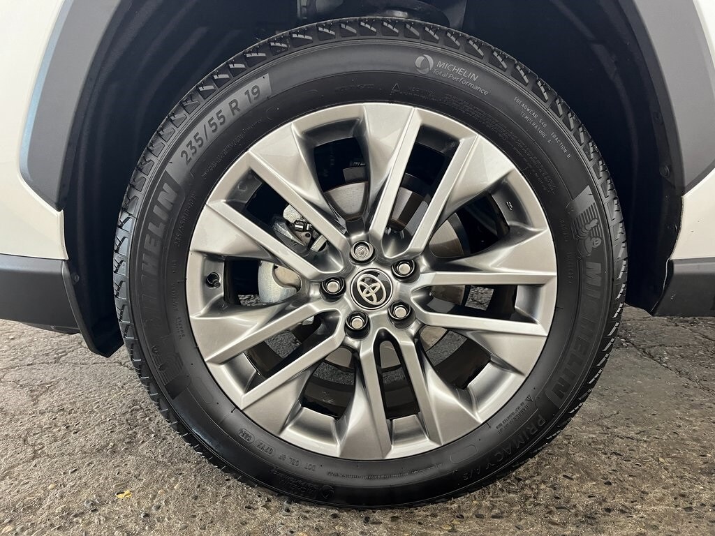 2025 Toyota RAV4 Limited photo 3