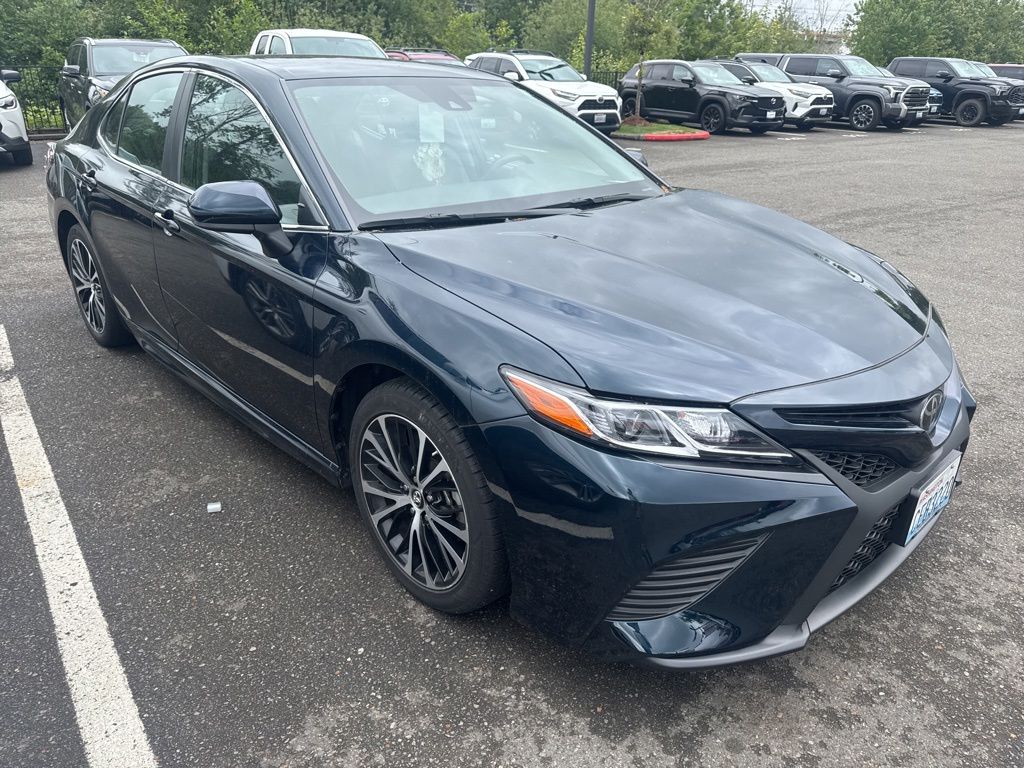 2019 Toyota Camry 2.5 Auto SE's photo