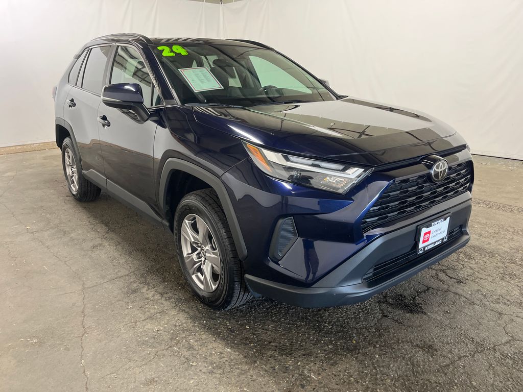 2024 Toyota RAV4 XLE AWD's photo