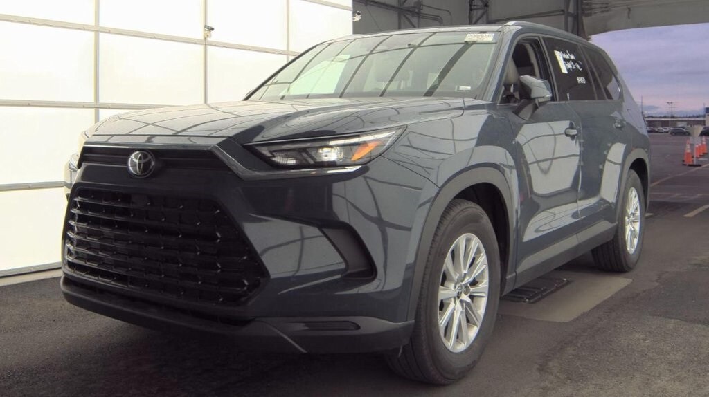 Used 2025 Toyota Grand Highlander XLE SUV