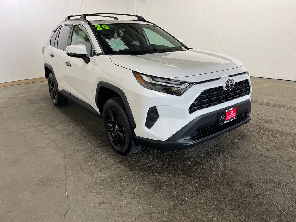 2024 Toyota RAV4 XLE AWD's photo