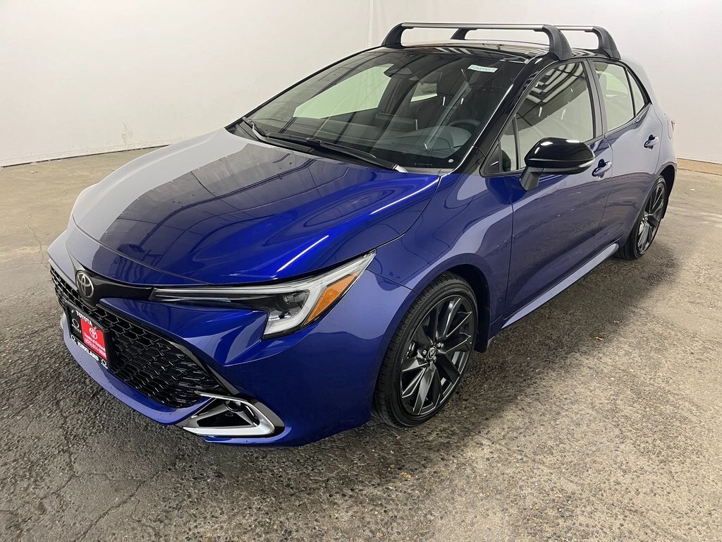 2026 Toyota Corolla XSE photo 3