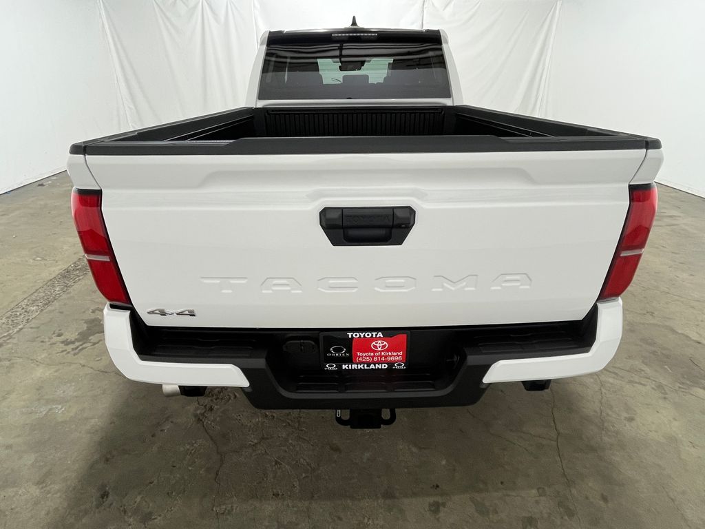 2026 Toyota Tacoma SR5 - Photo 7