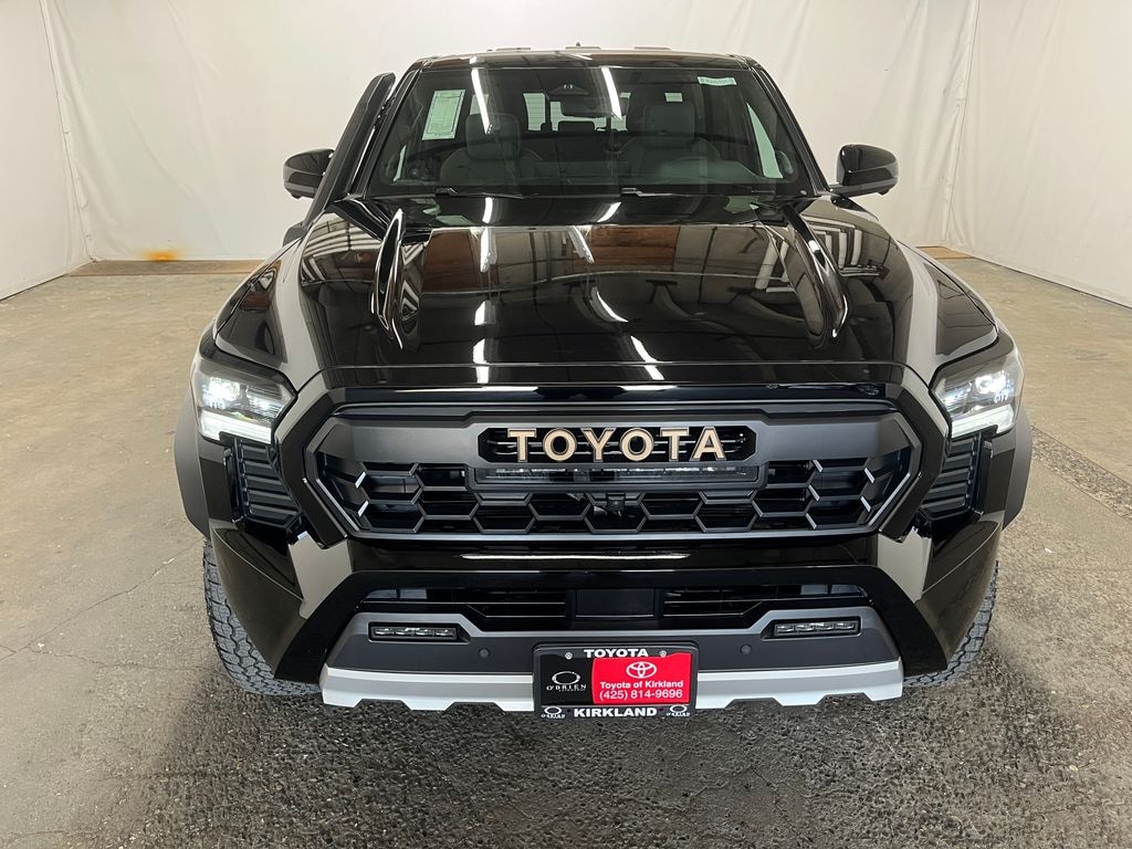 New 2026 Toyota Tacoma i-FORCE MAX Trailhunter 4X4 DBL CAB LB HV