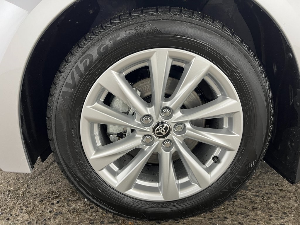 New 2026 Toyota Corolla Hybrid XLE XLE SEDAN