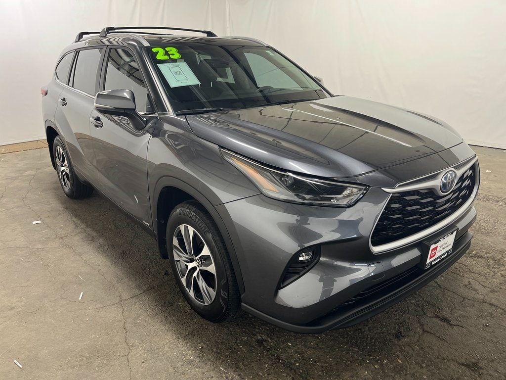 Certified 2023 Toyota Highlander Hybrid XLE SUV