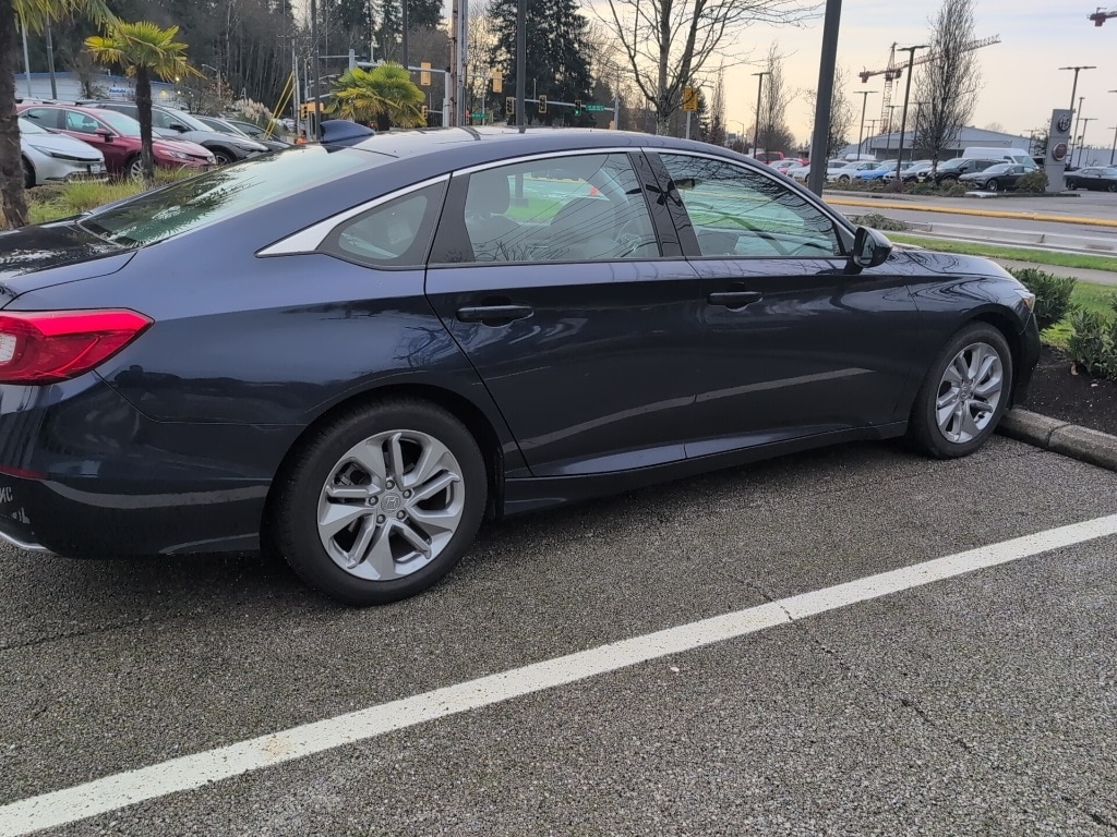 2020 Honda Accord LX's photo