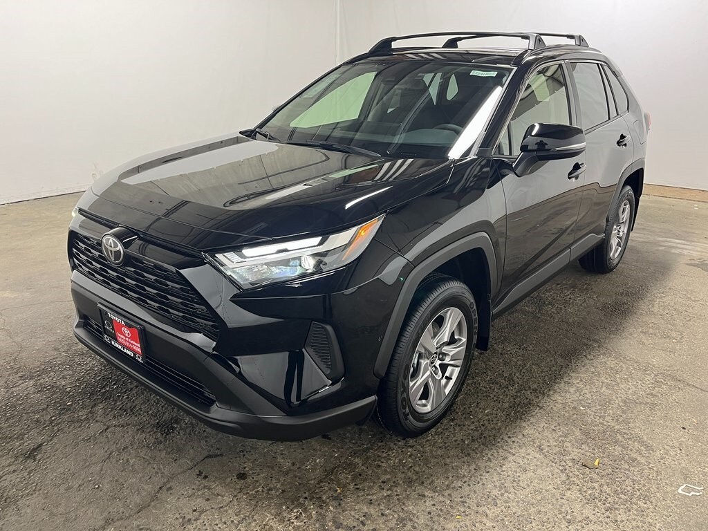 New 2025 Toyota RAV4 XLE XLE AWD SUV