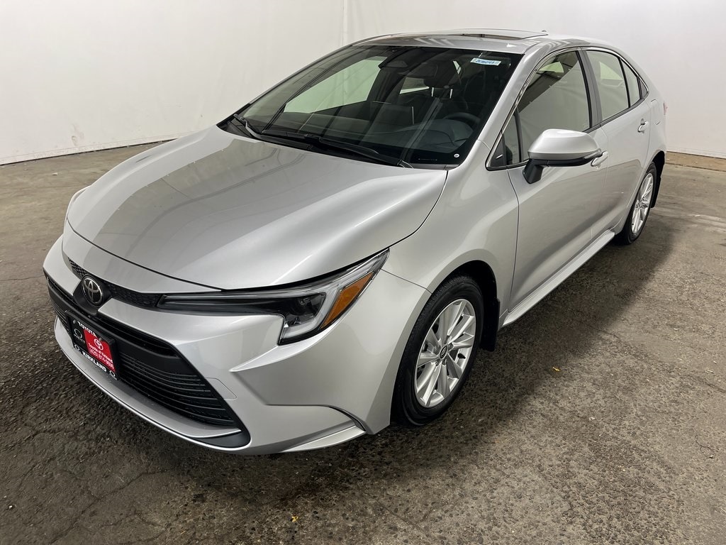 New 2026 Toyota Corolla Hybrid XLE XLE SEDAN
