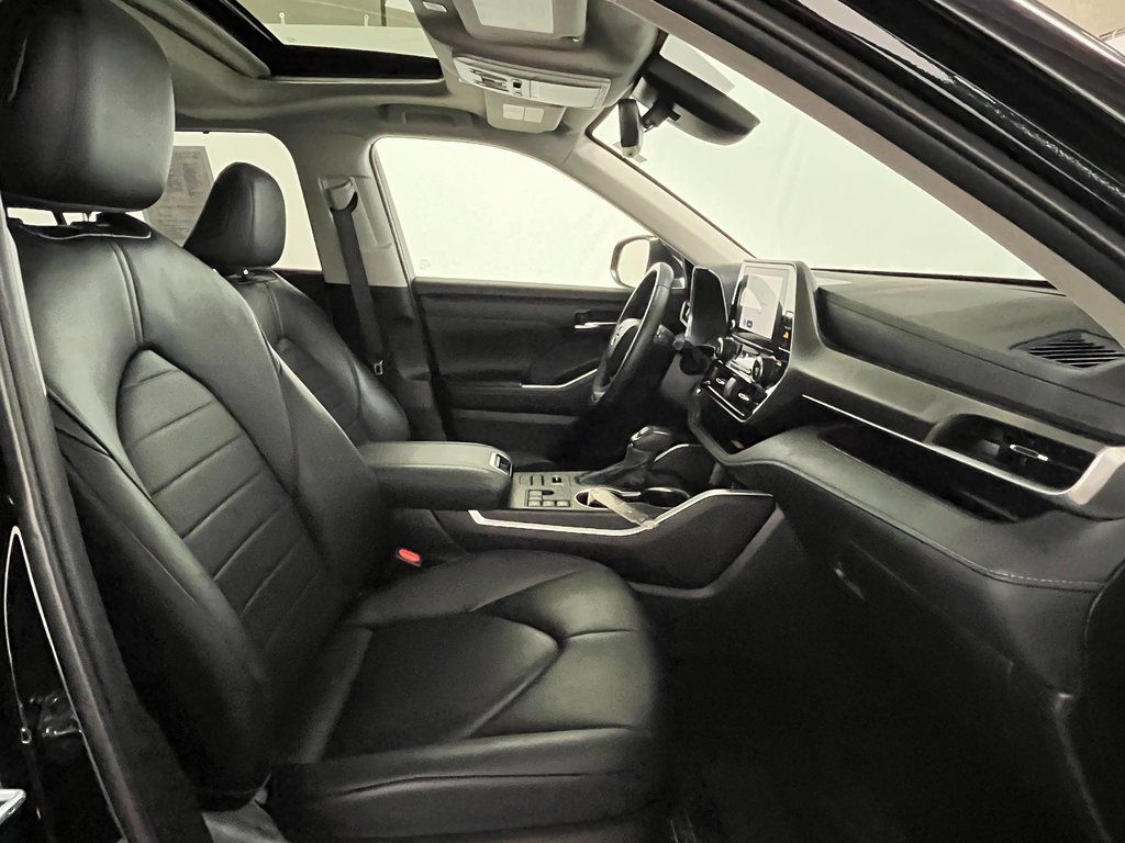 2024 Toyota Highlander XLE - Photo 13