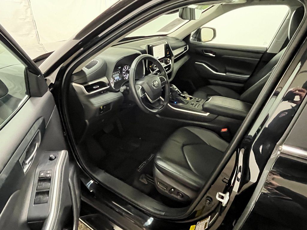 2024 Toyota Highlander XLE - Photo 9