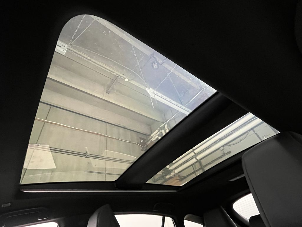 2024 Toyota Venza Nightshade - Photo 23