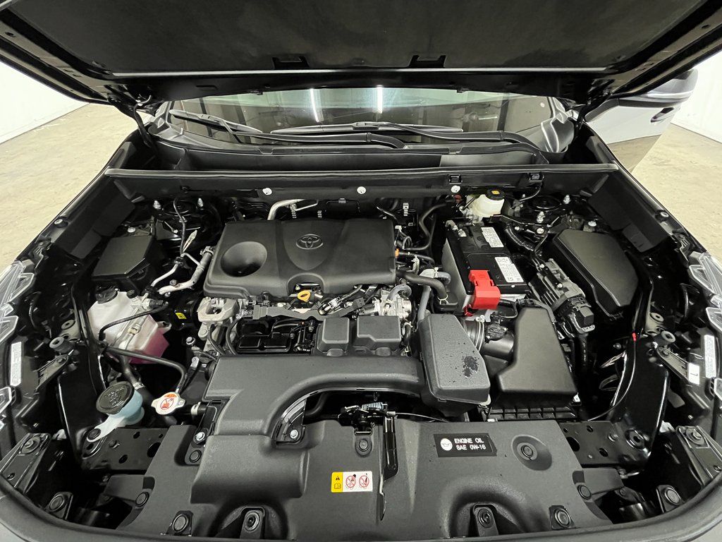 2024 Toyota RAV4 XLE - Photo 24