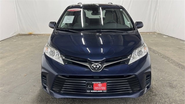 Used 2018 Toyota Sienna LE with VIN 5TDKZ3DC9JS922222 for sale in Kirkland, WA