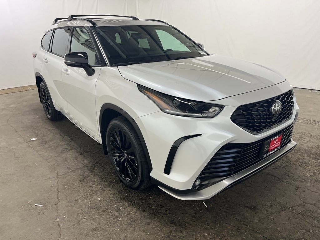 2026 Toyota Highlander XSE's photo