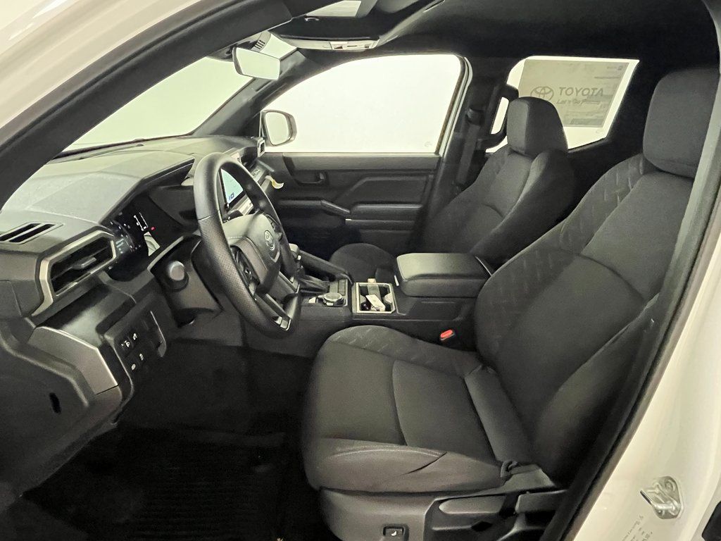 2026 Toyota Tacoma SR5 - Photo 11