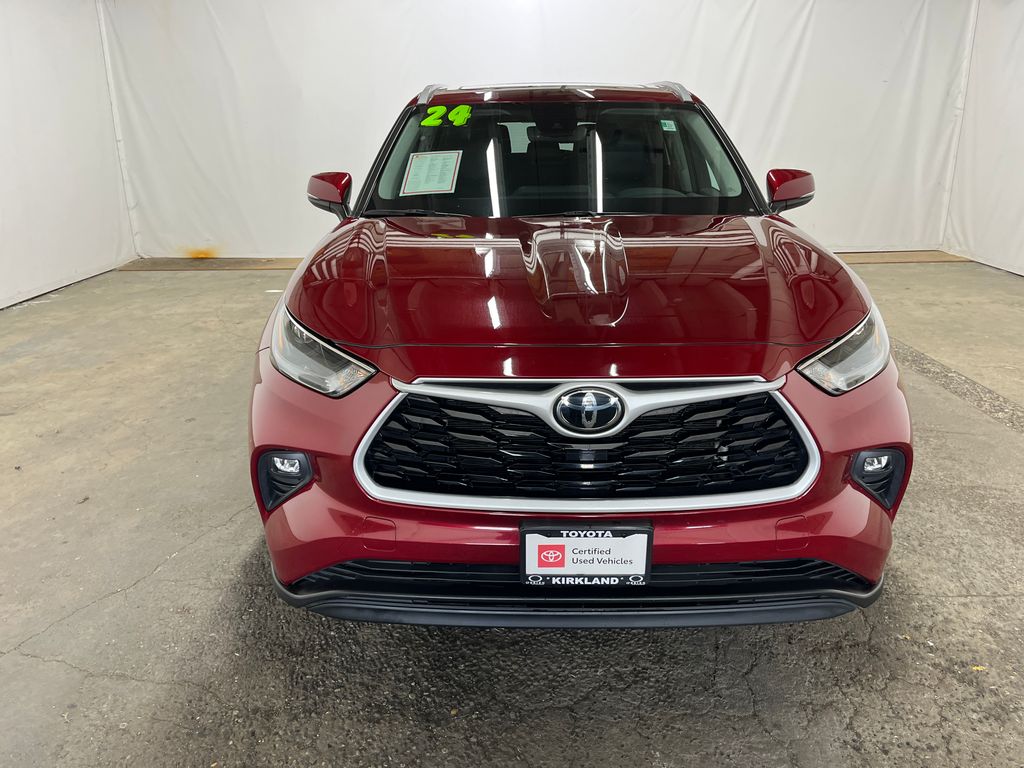 2024 Toyota Highlander XLE AWD's photo