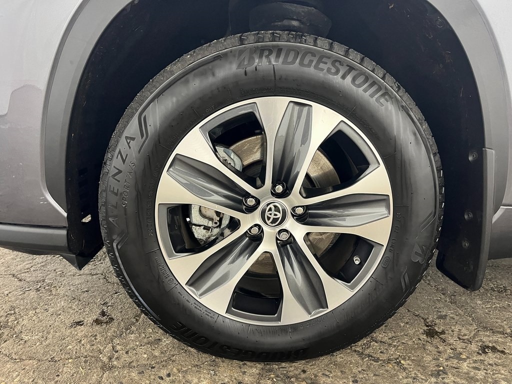 Certified 2023 Toyota Highlander Hybrid XLE SUV