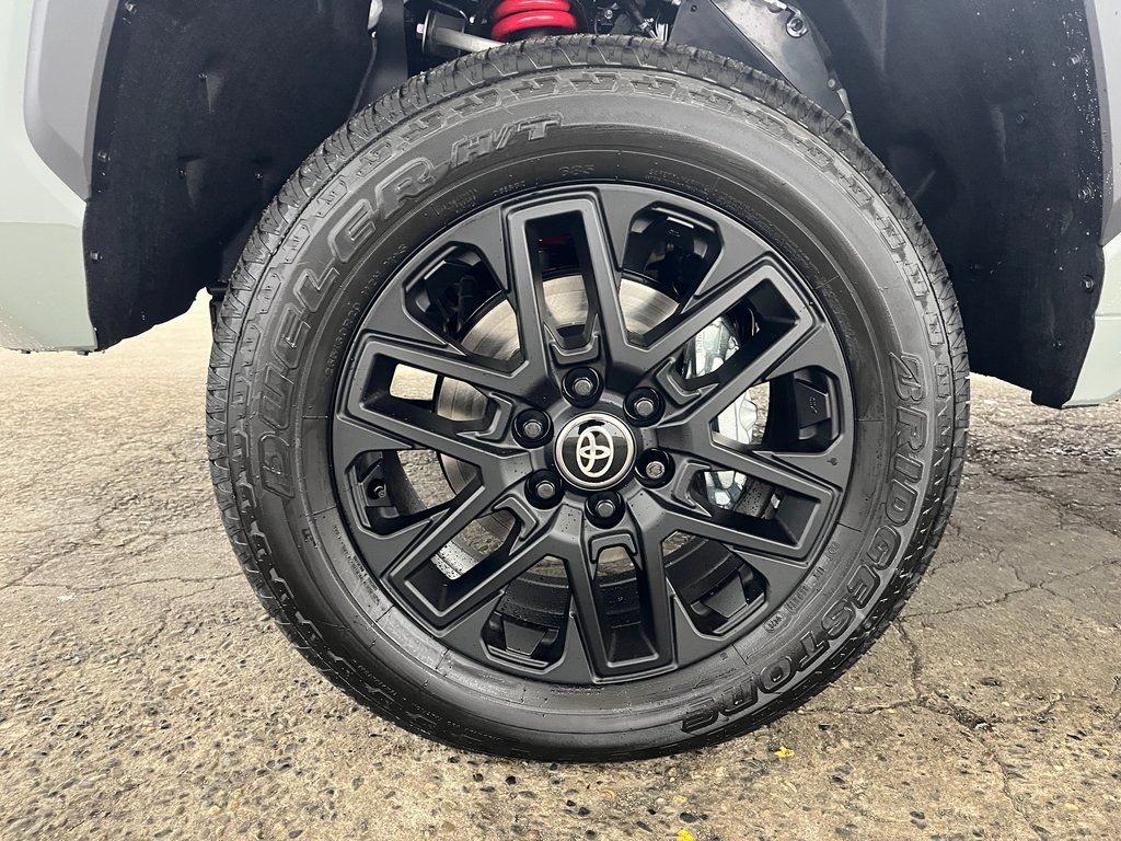 New 2026 Toyota Tundra Limited LIMITED CREWMAX 5.5