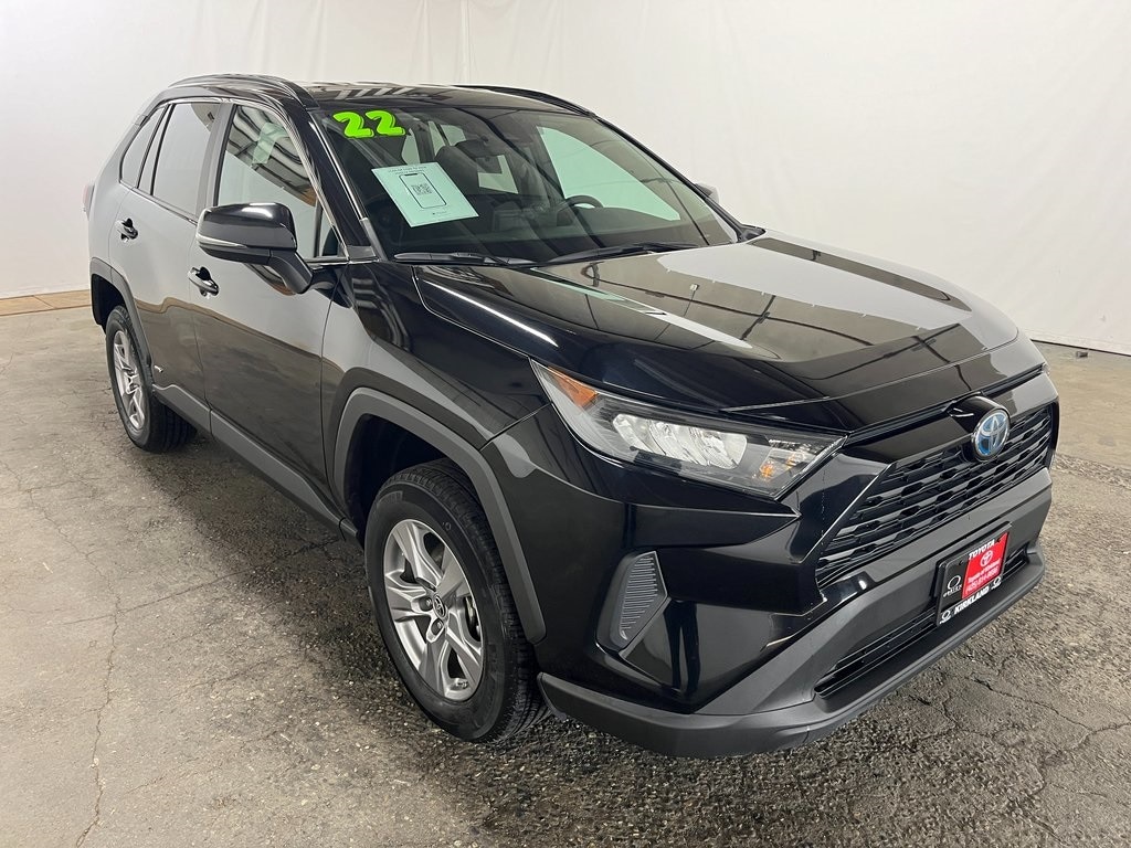 2022 Toyota RAV4 LE