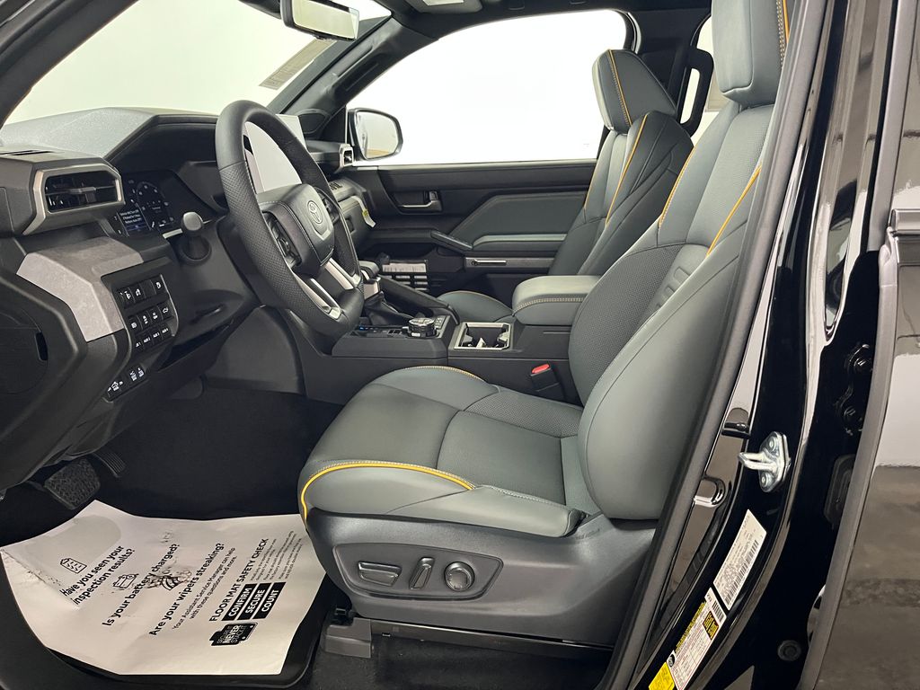 2026 Toyota Tacoma Trailhunter - Photo 11