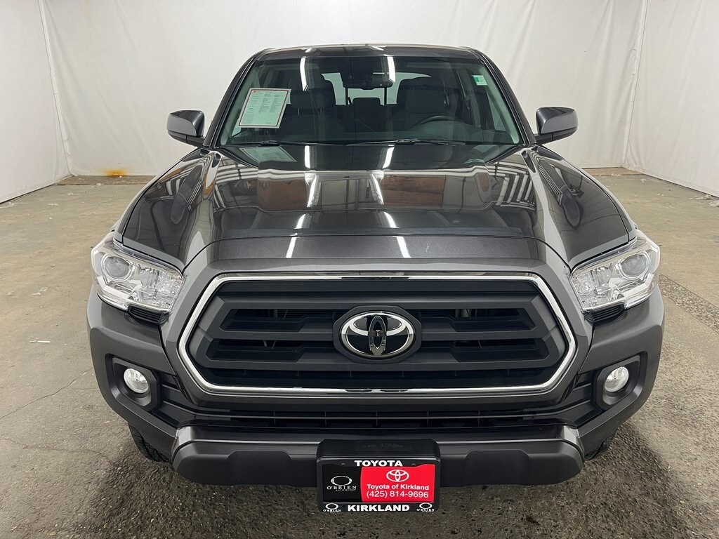 2022 Toyota Tacoma SR5 photo 2