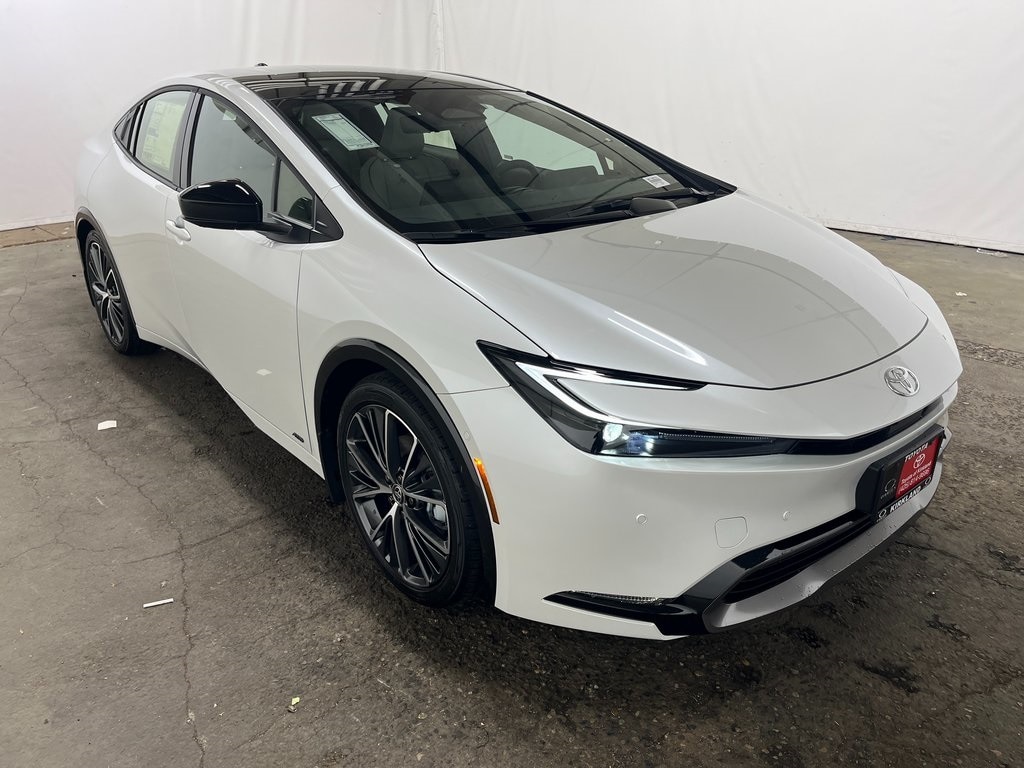 2026 Toyota Prius Limited's photo