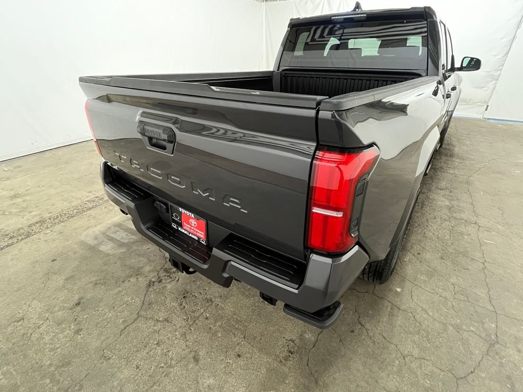 2026 Toyota Tacoma SR5 - Photo 8