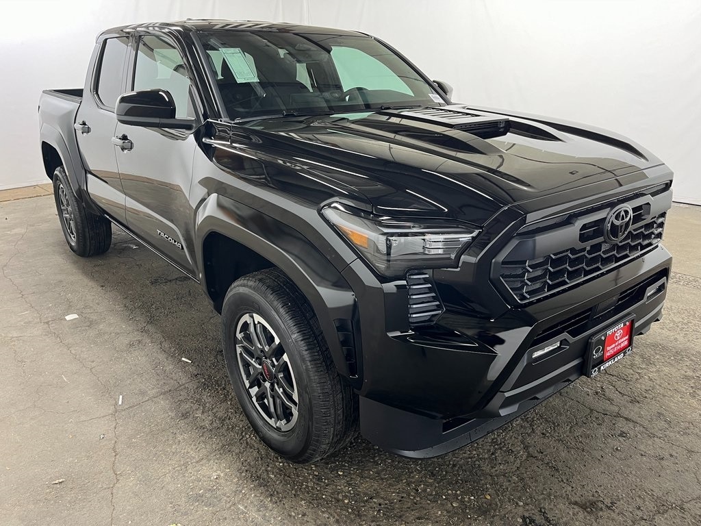2026 Toyota Tacoma TRD Sport's photo