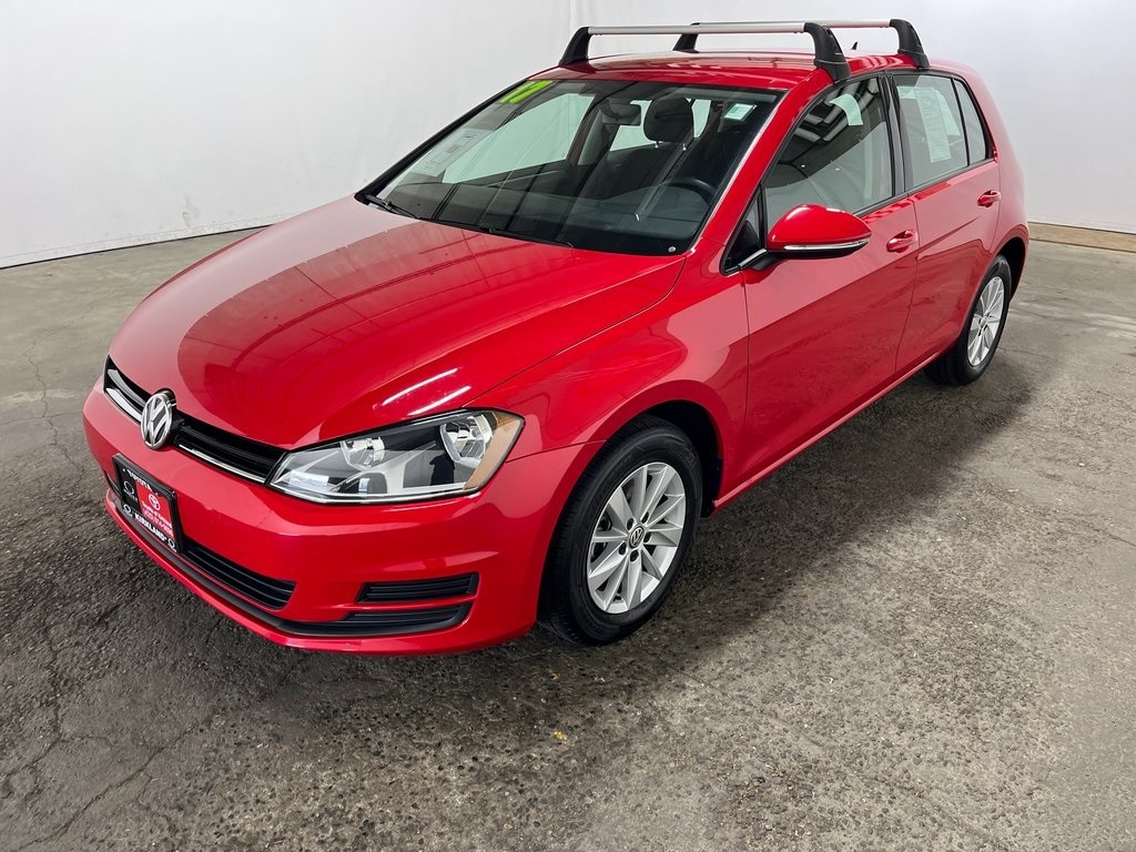Used 2017 Volkswagen Golf TSI S 4 Door Hatchback