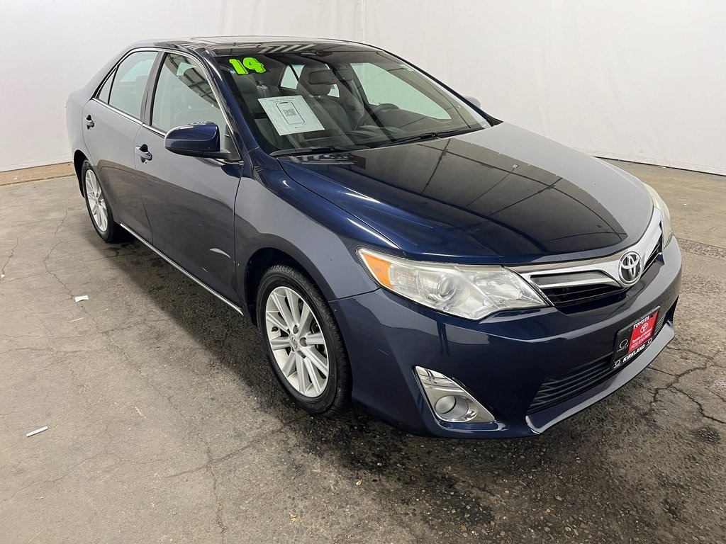 2014 Toyota Camry XLE's photo