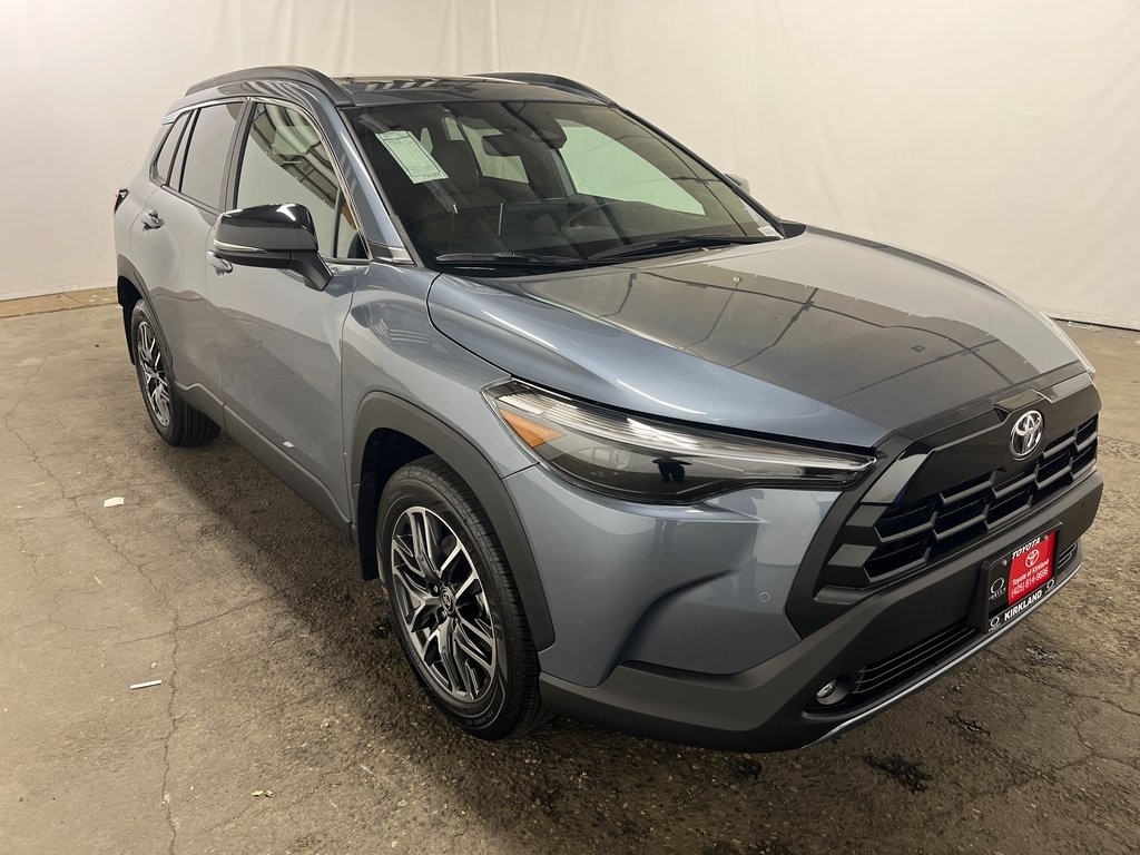 2026 Toyota Corolla Cross XLE's photo