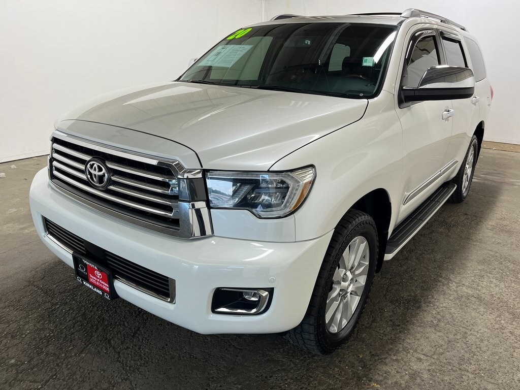 2020 Toyota Sequoia Platinum photo 3