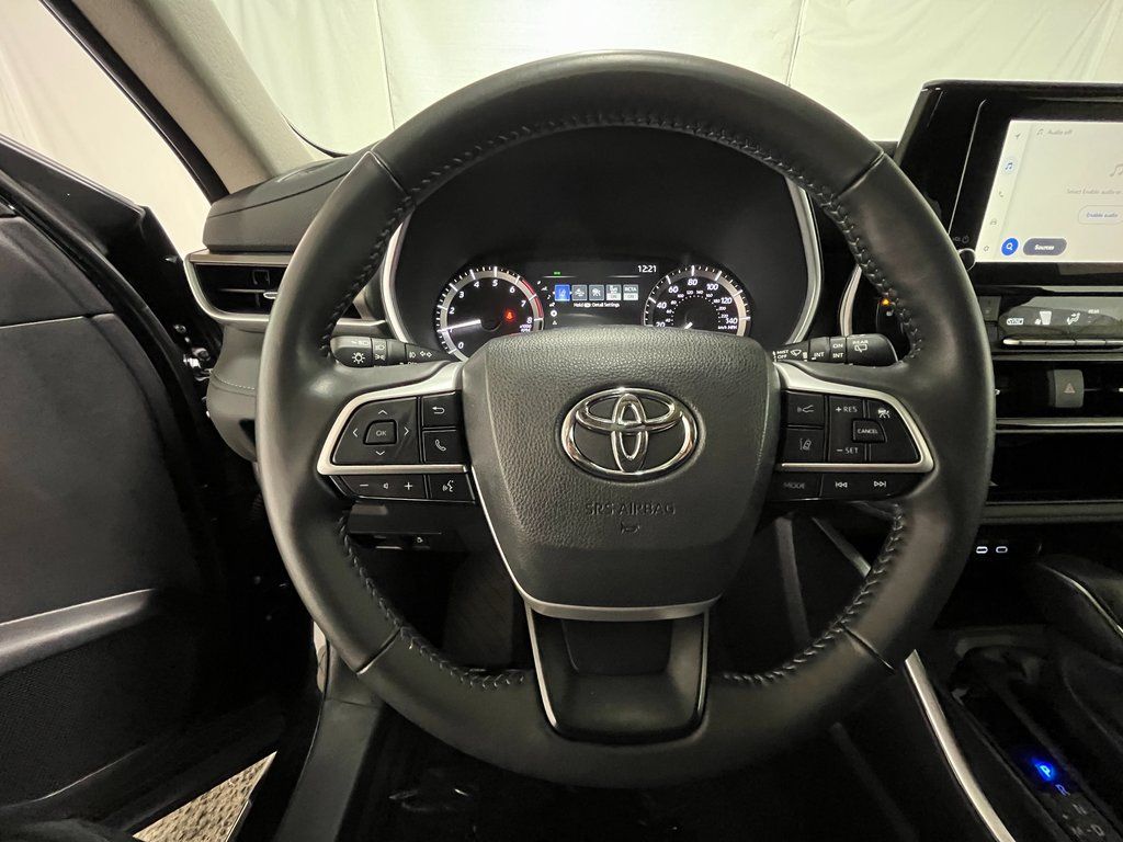2024 Toyota Highlander XLE - Photo 16