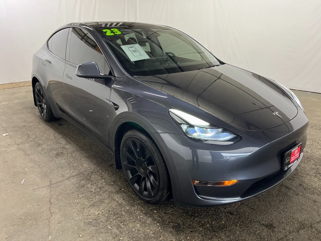 2023 Tesla Model Y Long Range's photo