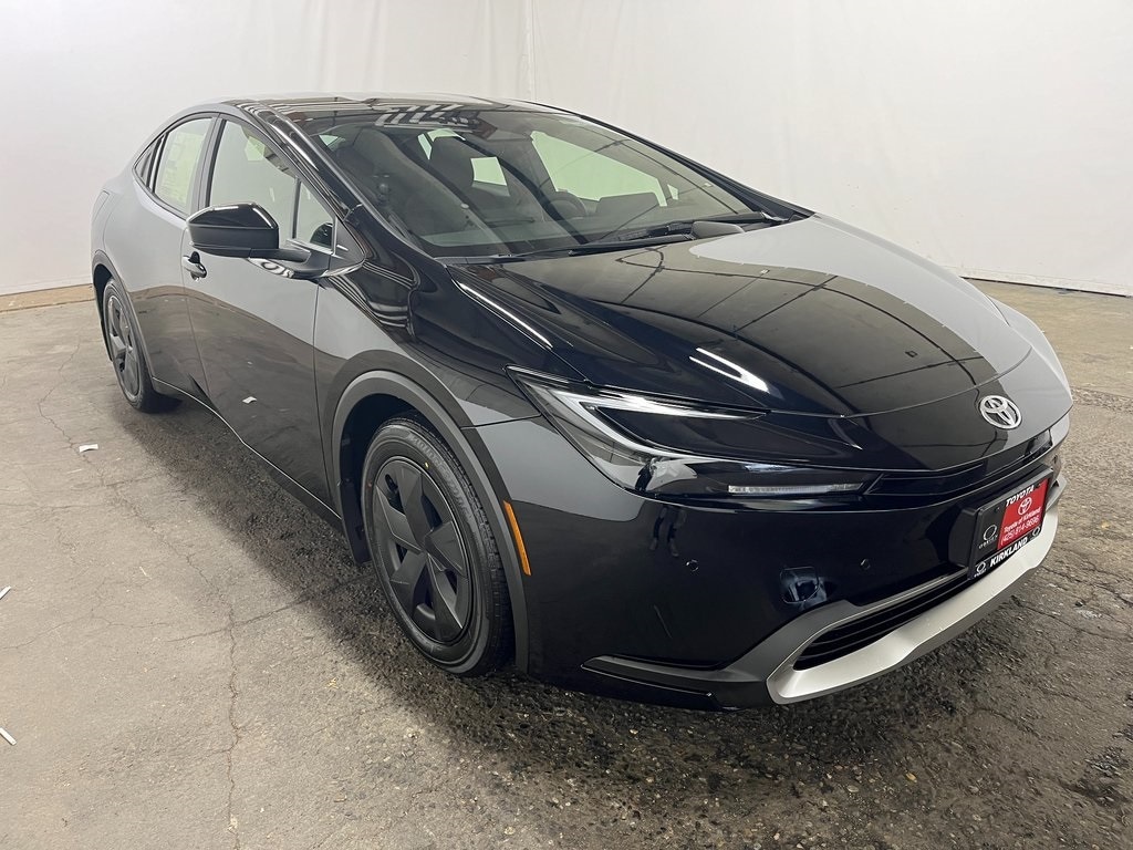 2026 Toyota Prius SE's photo