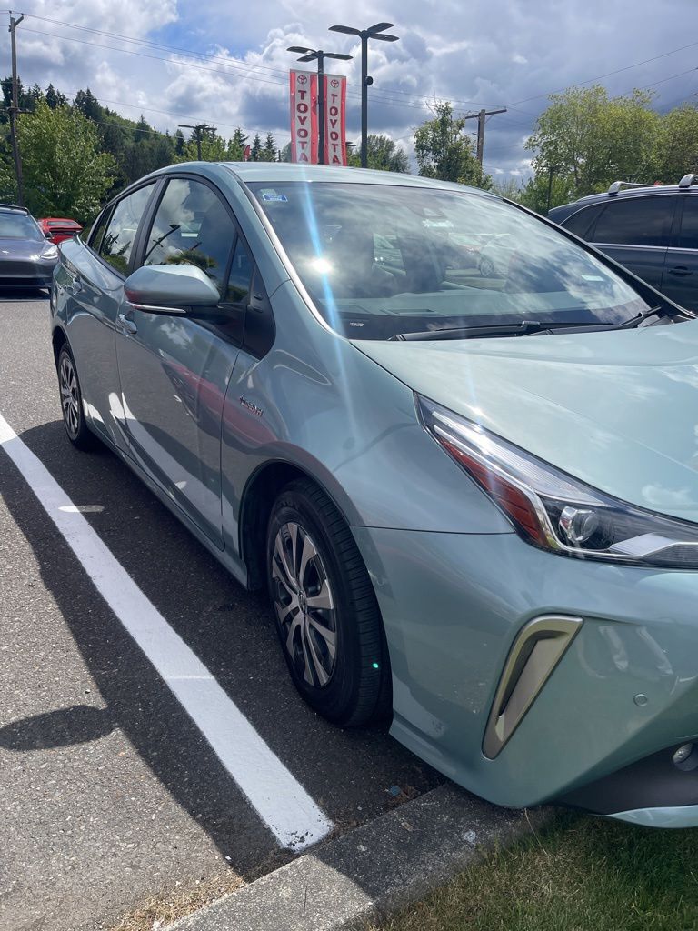 2022 Toyota Prius XLE AWD photo
