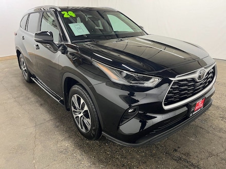 2024 Toyota Highlander XLE SUV
