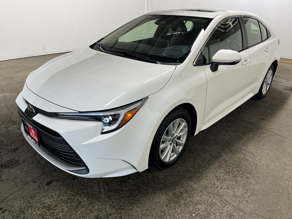 New 2026 Toyota Corolla Hybrid XLE XLE SEDAN