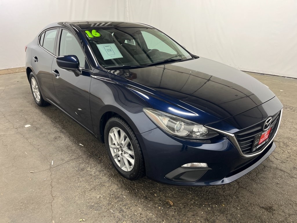 2016 Mazda MAZDA3 i Sport's photo