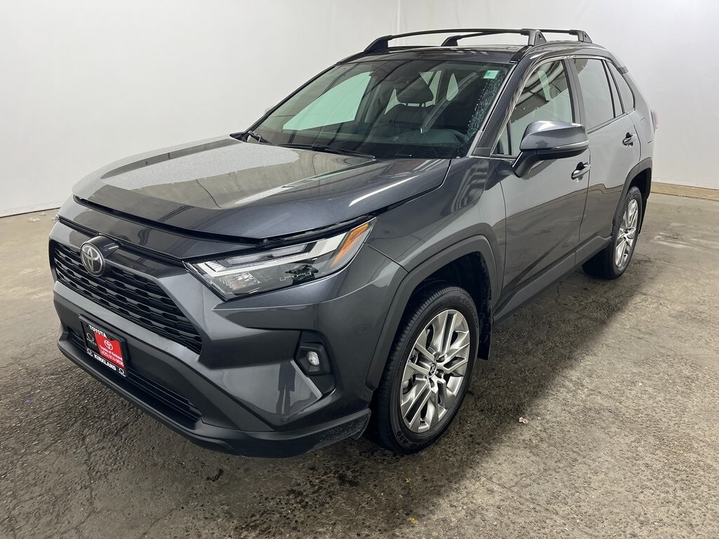 2024 Toyota RAV4 XLE Premium photo 2