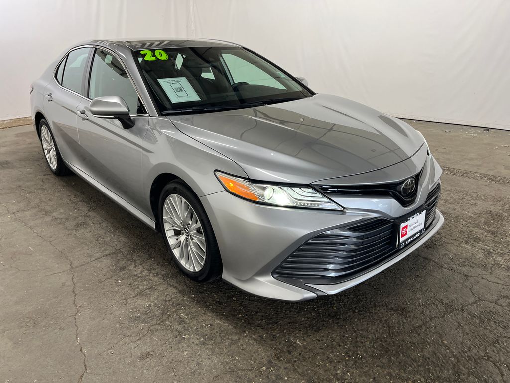 2020 Toyota Camry 2.5 Auto XLE's photo