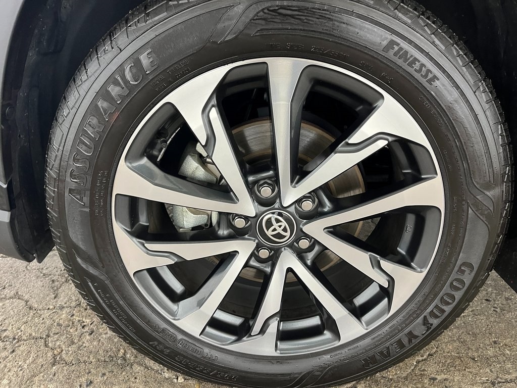 Certified 2024 Toyota Corolla Cross XLE SUV