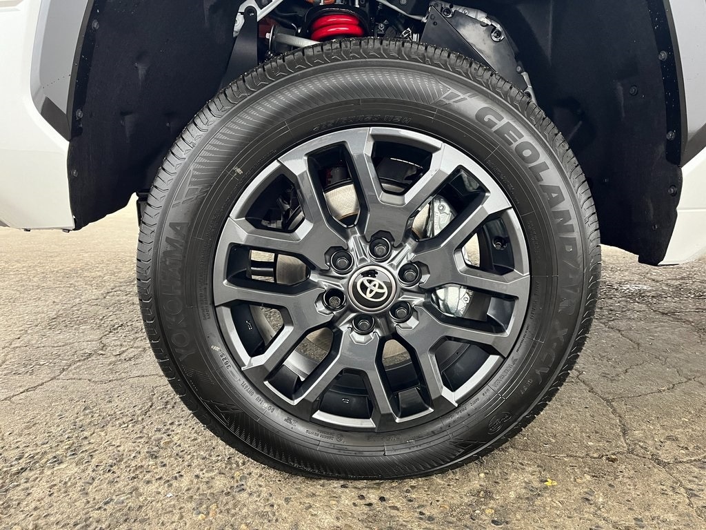 New 2026 Toyota Tundra i-FORCE MAX Platinum PLATINUM CREWMAX 5.5