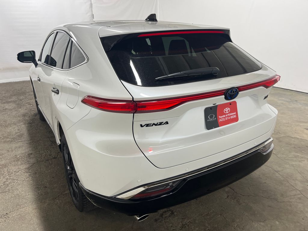 2024 Toyota Venza Nightshade - Photo 6