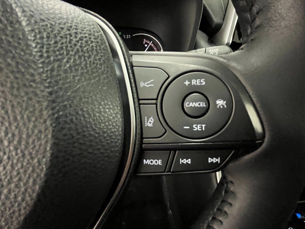 2024 Toyota RAV4 XLE - Photo 21