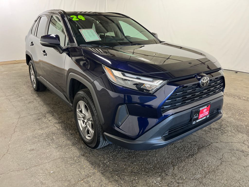 2024 Toyota RAV4 XLE AWD's photo