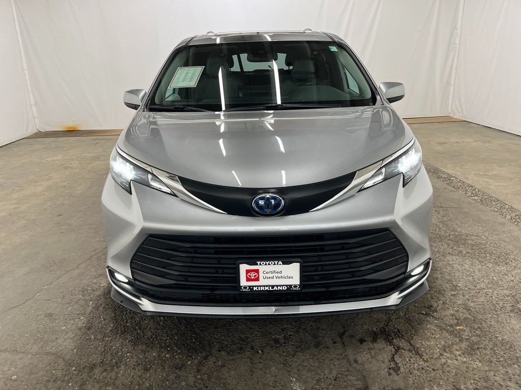 Certified 2025 Toyota Sienna XLE Minivan/Van