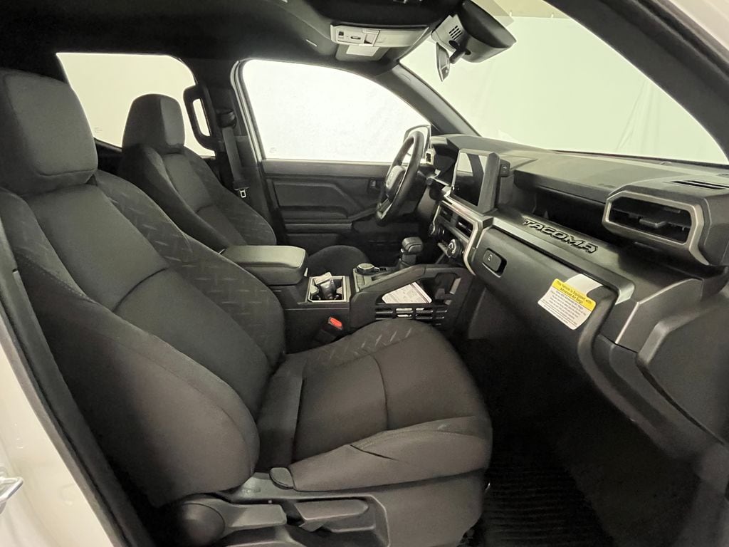 2026 Toyota Tacoma SR5 - Photo 13